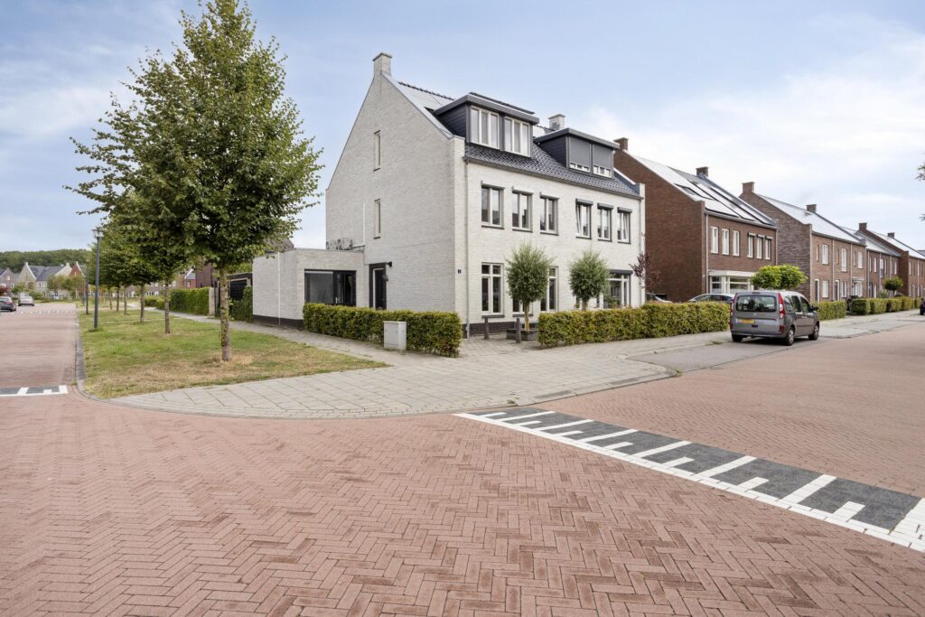 Kampen – Anna Nabermanlaan 1